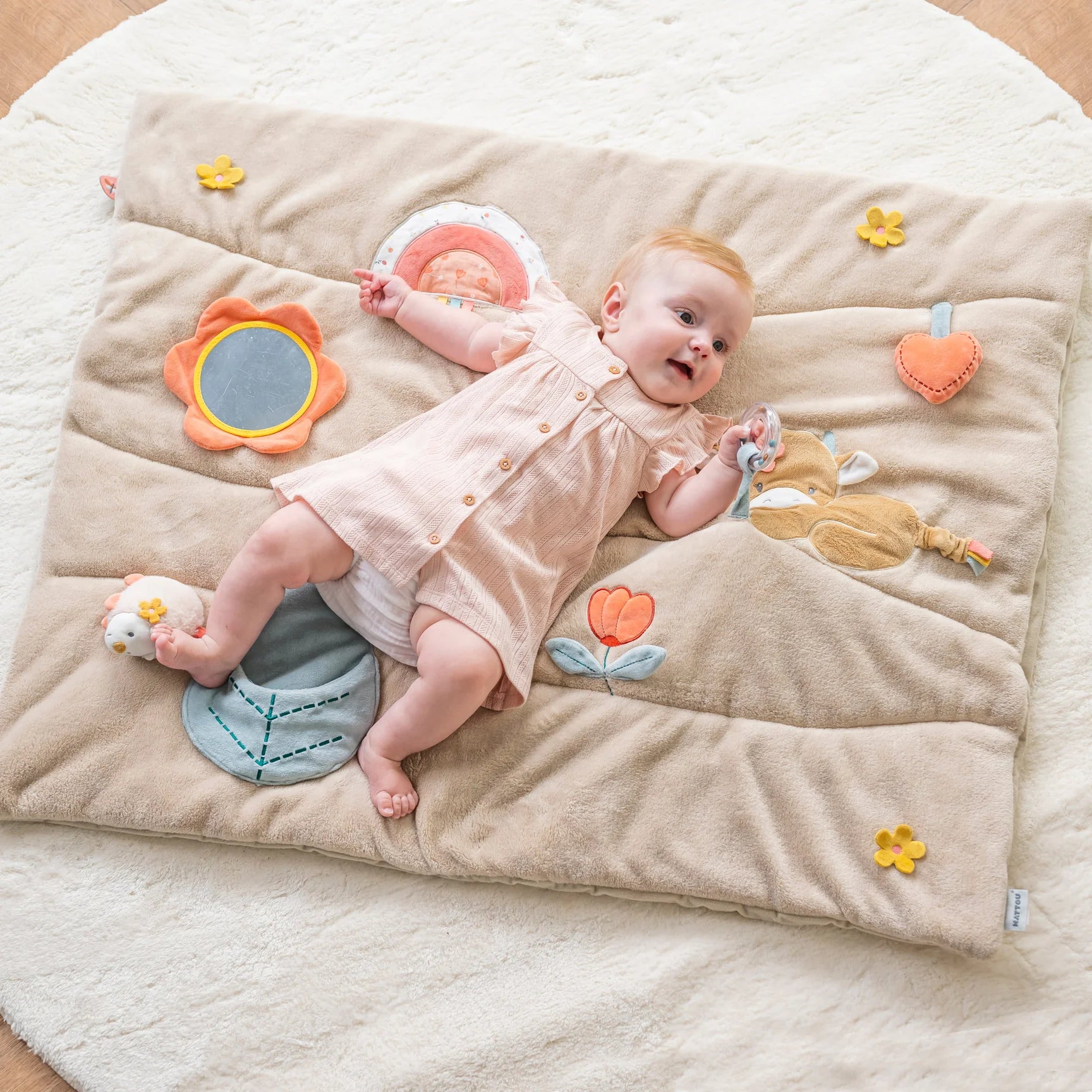 Tapis de Jeu Rectangulaire Mila, Lana et Zoe - Petit coeur salé