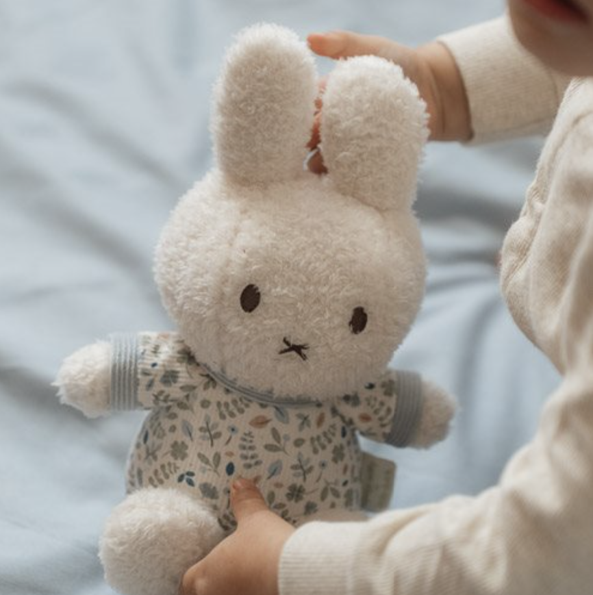 Peluche Miffy - Lucky Leaves - 20 cm