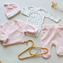 Ensemble naissance fille 4pcs - Rose des bois - Petit coeur salé